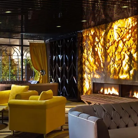 Szálloda Sura Design & 4*