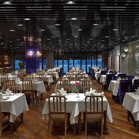 Sura Design & Isztambul