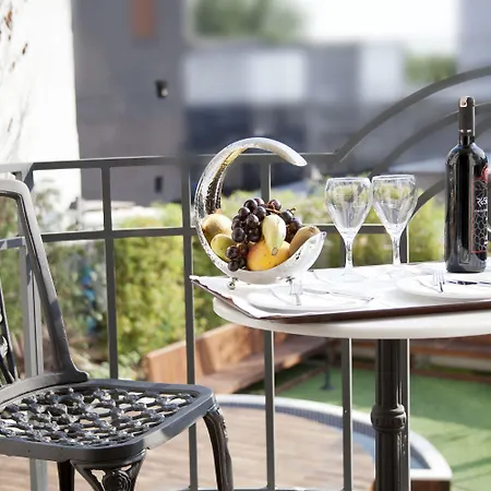 Szálloda Sura Design & 4*