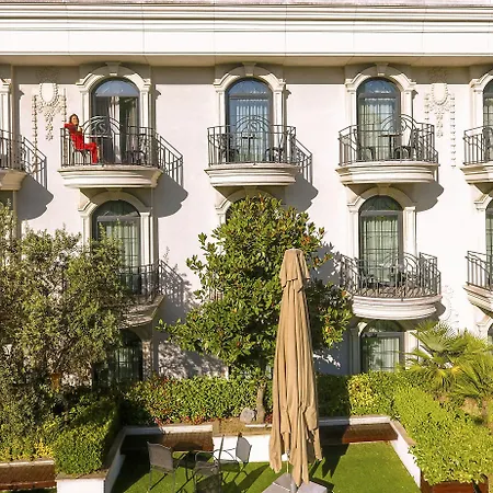 Sura Design & Szálloda