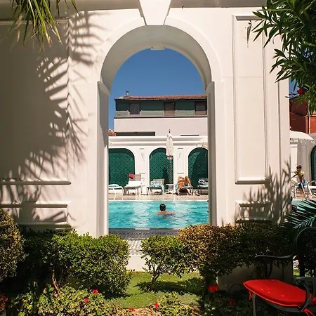 Sura Design & Hotel 4*