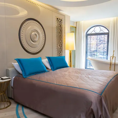 Sura Design & Ξενοδοχείο 4*