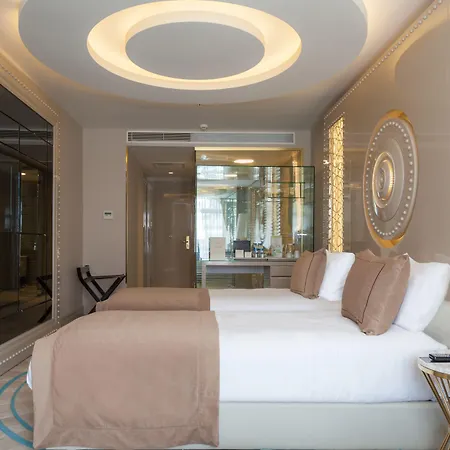 Отель Sura Design & 4*