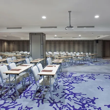 Ξενοδοχείο Sura Design & 4*