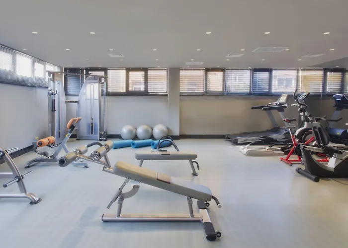 Hotel Sura Design & 4*