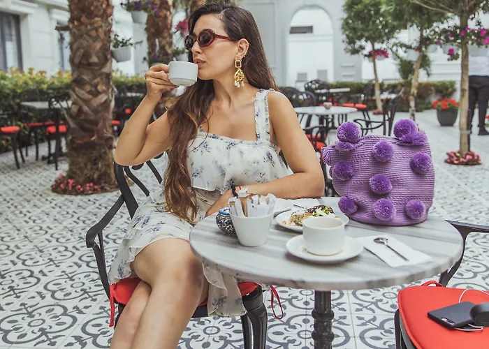 Hotel Sura Design & 4*