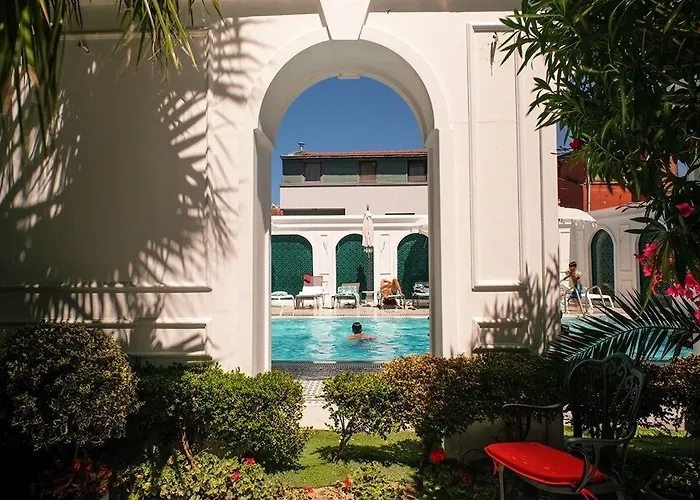 Sura Design & Hotel 4*