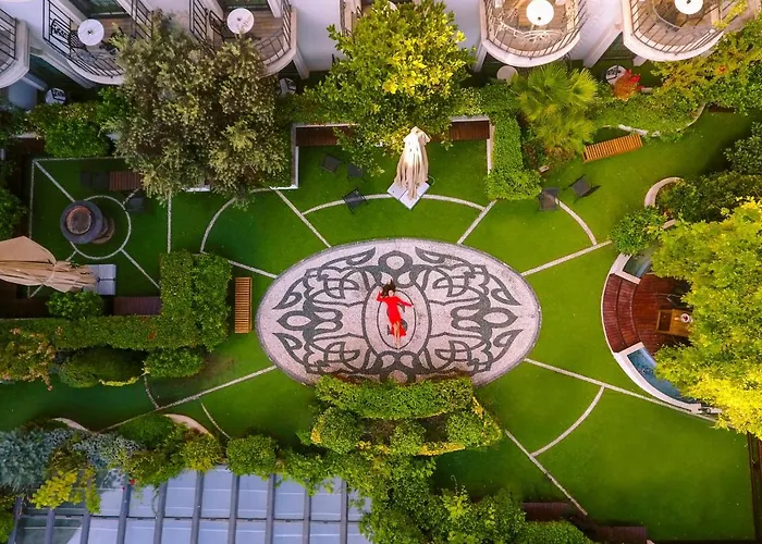 Hotel Sura Design & 4*