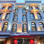 Szálloda Sura Design & 4*
